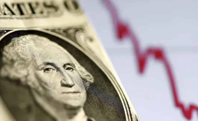 El dólar cayó a un nuevo mínimo en lo que va del año en Uruguay