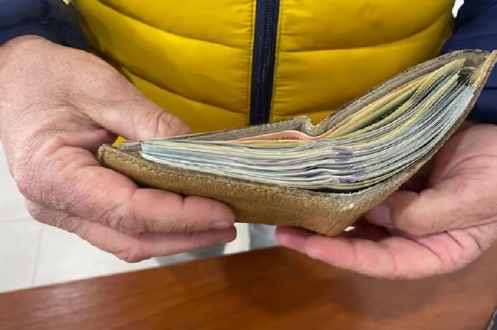 Ingresaban con miles de dólares por Gualeguaychú y fueron descubiertos