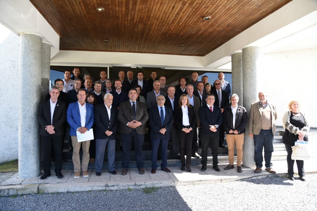 Piden dragado del Río Uruguay