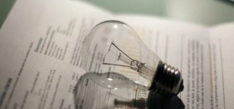El EPRE aprobó un nuevo cuadro tarifario de la luz en Entre Ríos