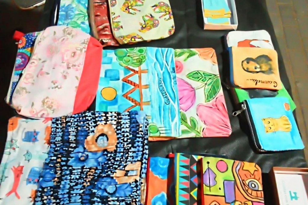 Ferias de fin de semana en la costanera de Gualeguaychú