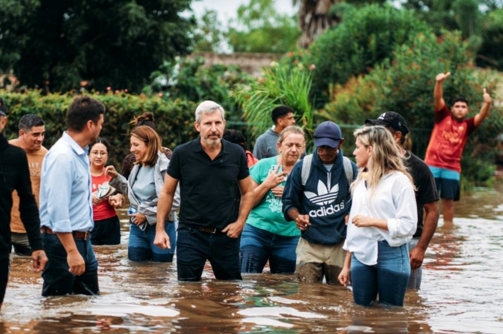 Frigerio recorrió los barrios más afectados por la lluvia en Gualeguay
