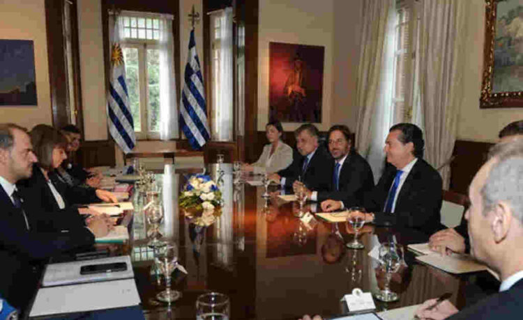 Uruguay y Grecia fortalecen su cooperación bilateral en asuntos marítimos