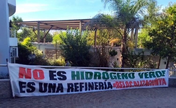 “A tiempo de frenar la desvaloración de nuestro suelo”, juntan firmas por la relocalización de la planta que instalarían “a 3.640 m de Colón”