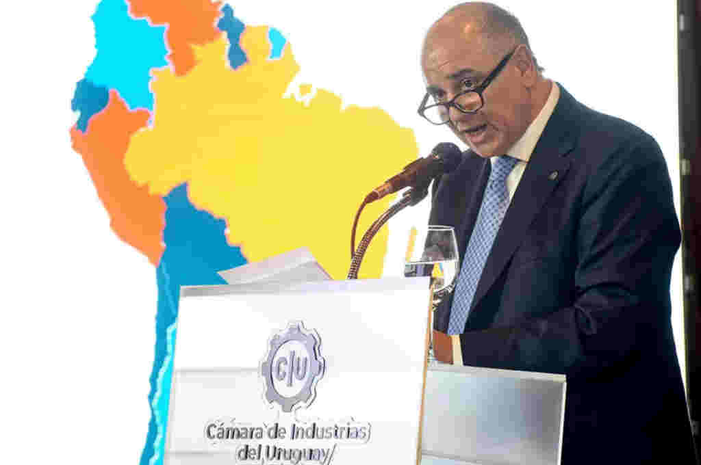 Los industriales uruguayos están muy satisfechos con el gobierno de Milei