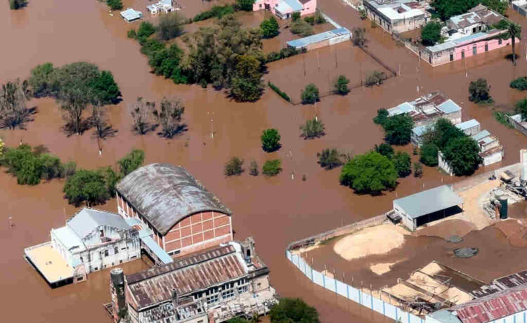 Las inundaciones en Uruguay dejan más de 2.000 desplazados