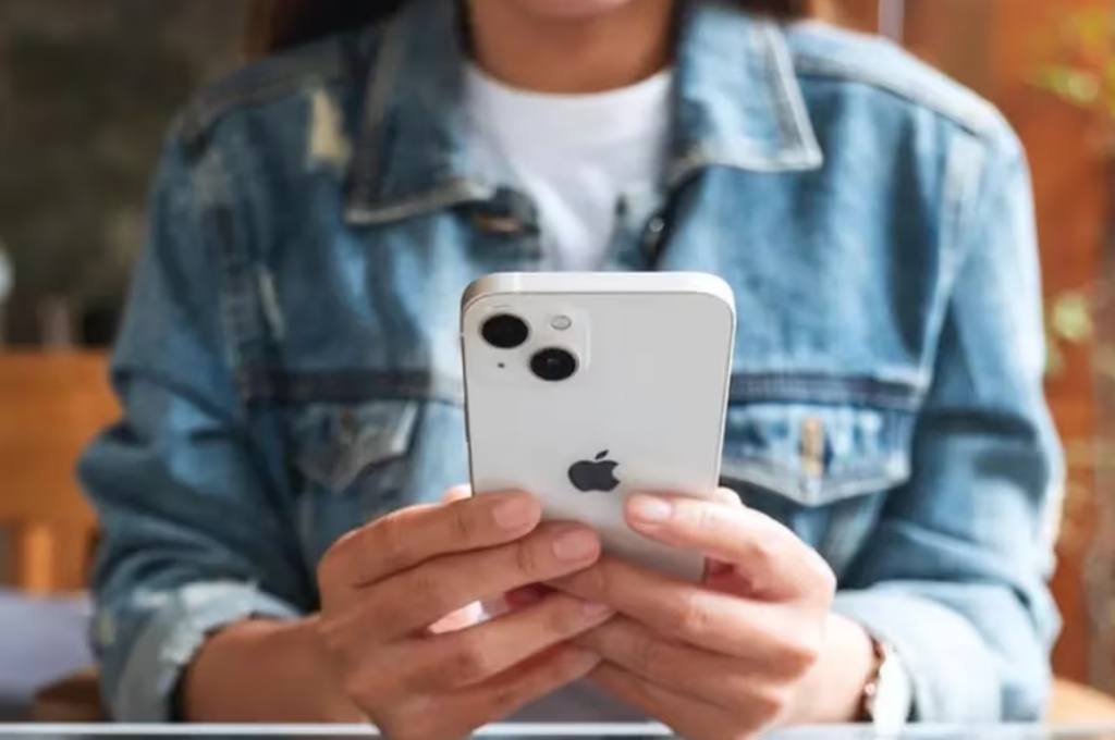 El IPhone 15 cuesta hasta cinco veces más en la Argentina que en Estados Unidos