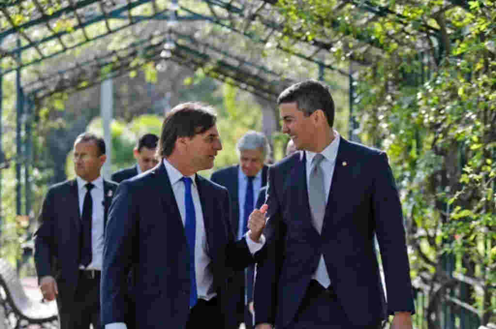 Lacalle Pou fue recibido en Paraguay como "un aliado contra el populismo"