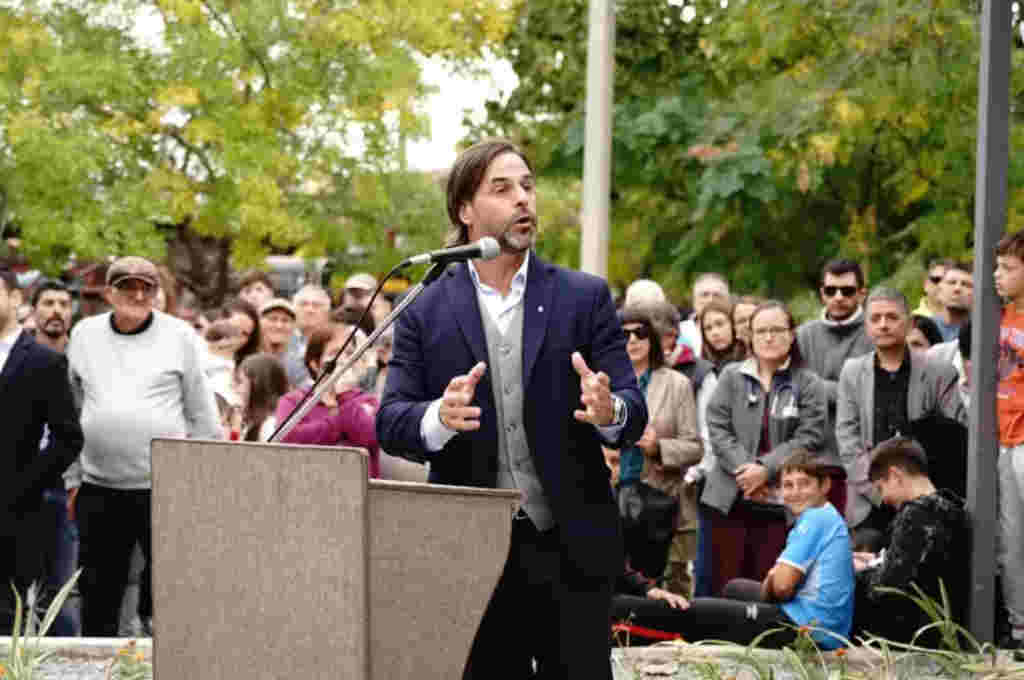 Luis Lacalle Pou inauguró un nuevo puerto que conecta al Delta argentino