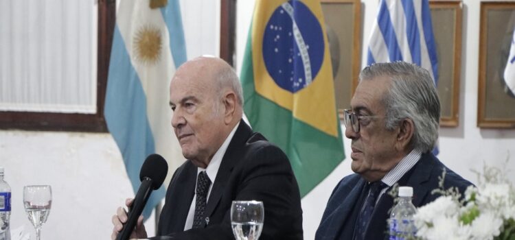 La UCU entregó la distinción Honoris Causa a Omar Lafluf, Intendente de Río Negro
