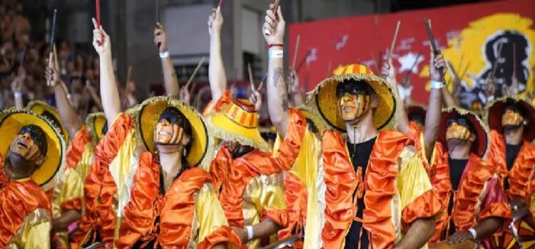 Noches de Llamadas: fiesta máxima del candombe y "rebusque" económico para los vecinos de Montevideo