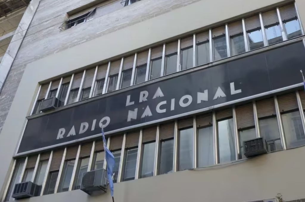 El Gobierno intervendrá los medios de comunicación públicos