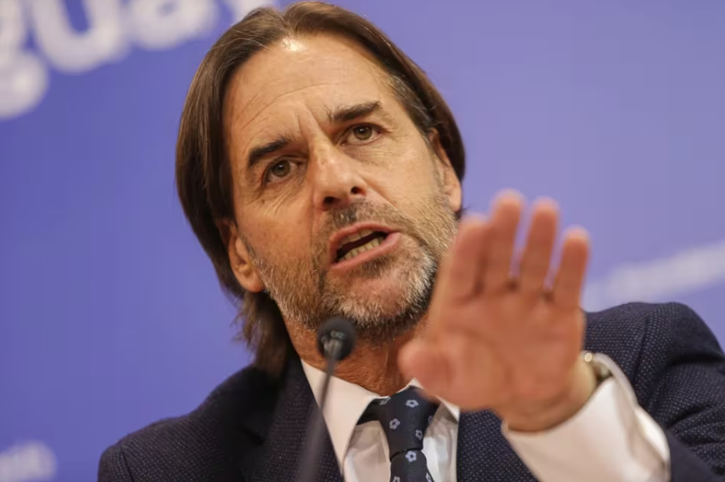 Lacalle Pou rindió cuentas al Parlamento e insistió en abrirse al mundo