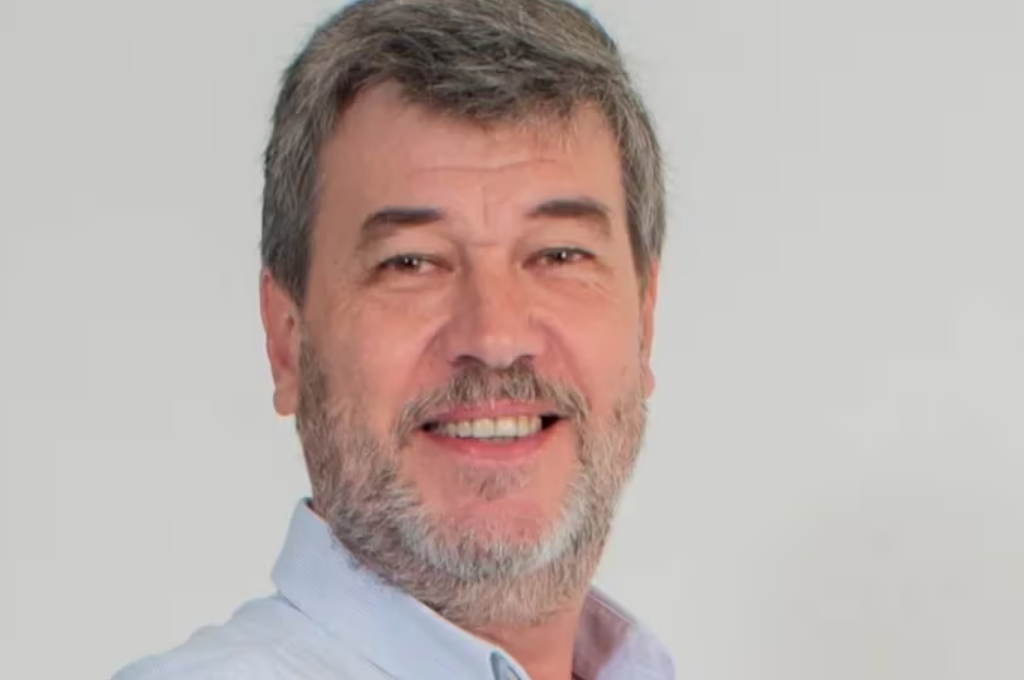 Un médico cirujano uruguayo intentó cruzar el Río de La Plata a nado y murió a 1500 metros de llegar