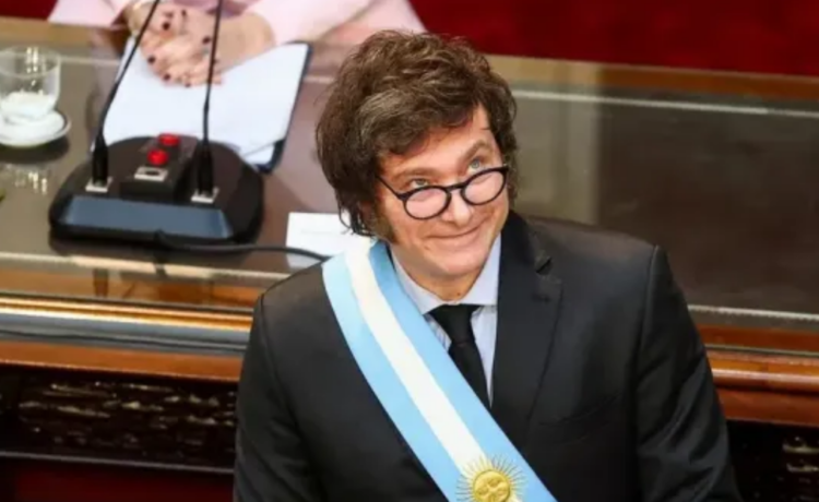 El gobierno dará incentivos a funcionarios que reduzcan personal