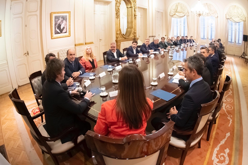 Plan de Milei: alivio impositivo a los ricos y blanqueo con menos tasa que con Macri