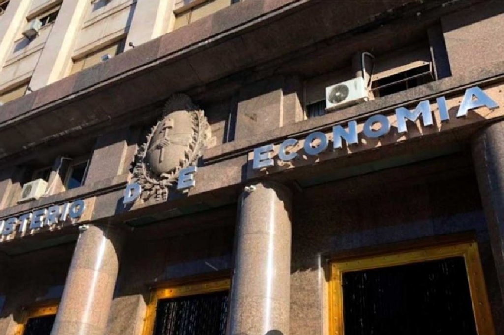 Desde Uruguay se preguntan cuánto tiempo Argentina podrá postergar una devaluación abrupta