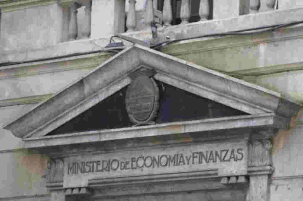 Uruguay abre la posibilidad de emitir deuda soberana este año