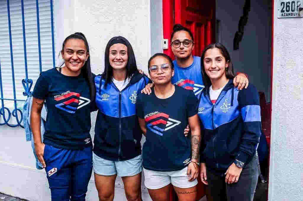 Nacional inauguró la primera residencia para el plantel femenino