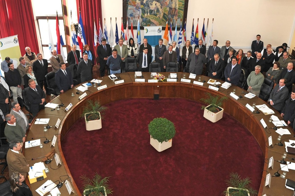 Intendentes analizarán levantamiento de medidas por COVID