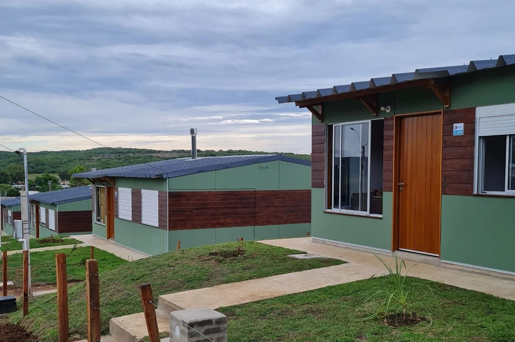Río Negro se suma a Rivera y Tacuarembó en proyecto de viviendas de madera