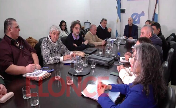 Nueva propuesta salarial a docentes pero suman montos en negro