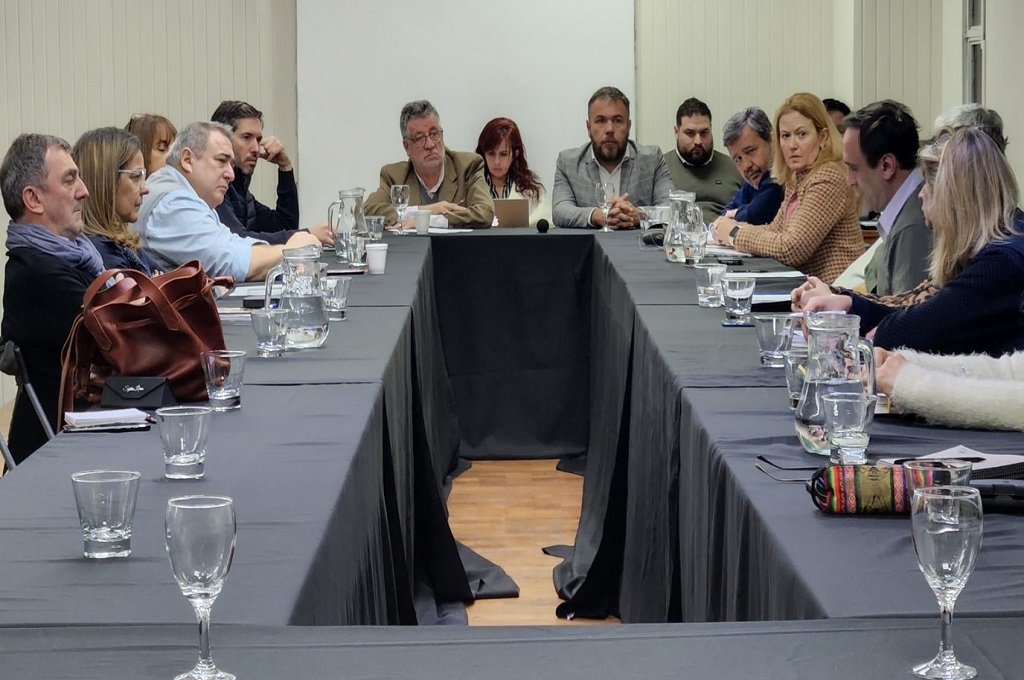 Los gremios docentes coinciden en que el ofrecimiento del gobierno es insuficiente