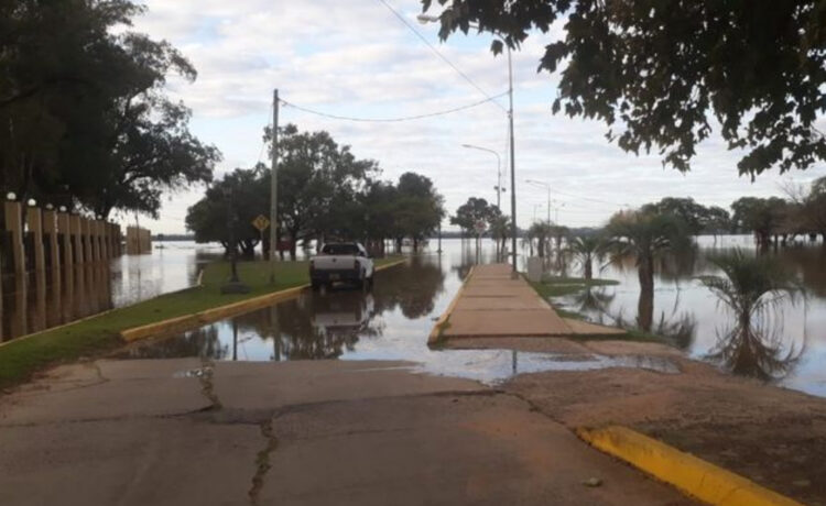 Por la creciente del río Uruguay hay mas de 40 personas evacuadas