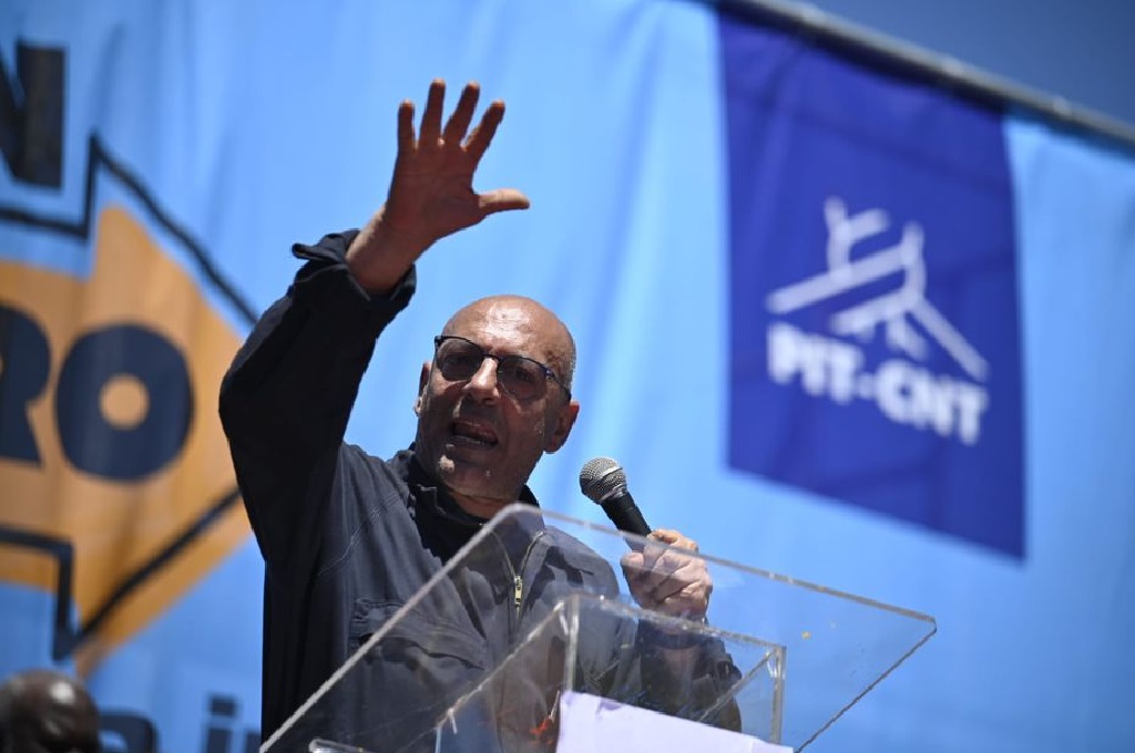 ¿Los uruguayos van a firmar para llegar al plebiscito del Pit-Cnt? Esto dice Cifra