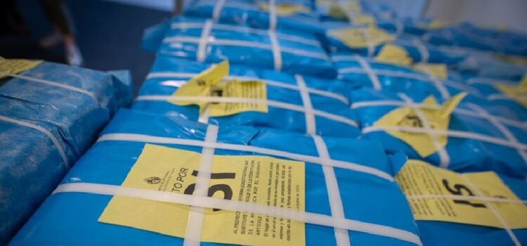 Intención de votos a los plebiscitos sigue a la baja; mirá la nueva encuesta de Factum