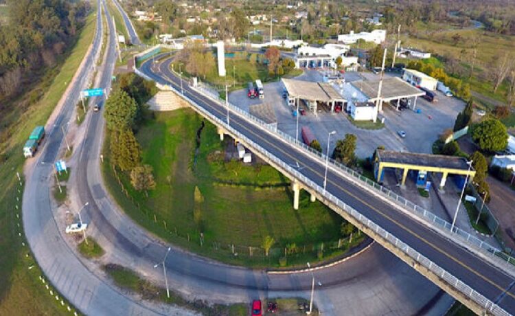 Paso de frontera Paysandú-Colón lideró las salidas del país en vacaciones de primavera