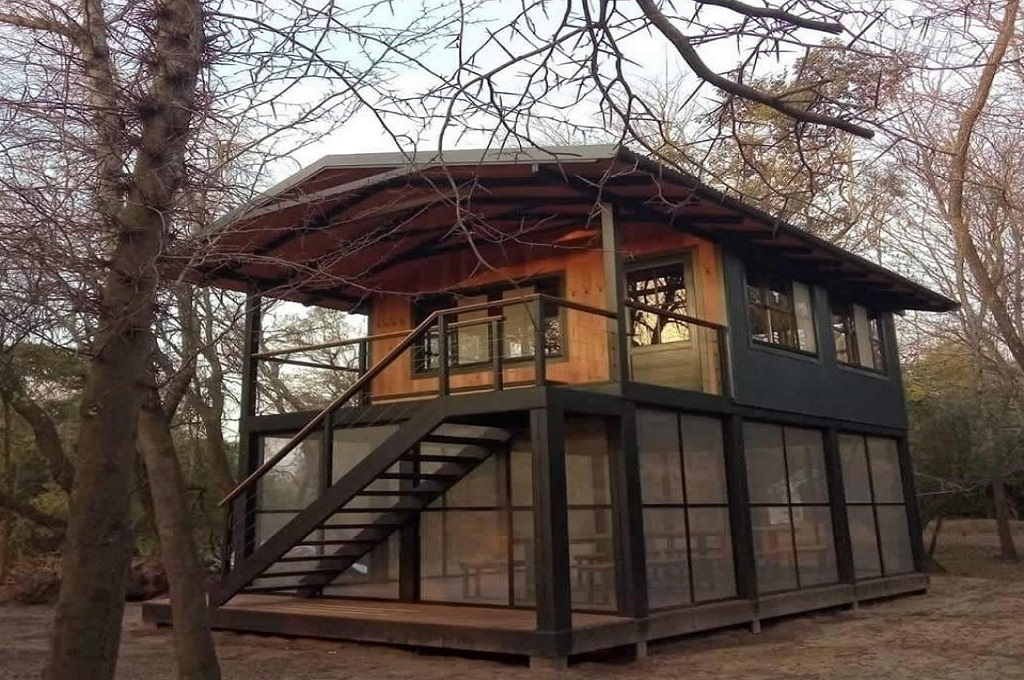 Quedó instalado el tercer refugio en el área protegida