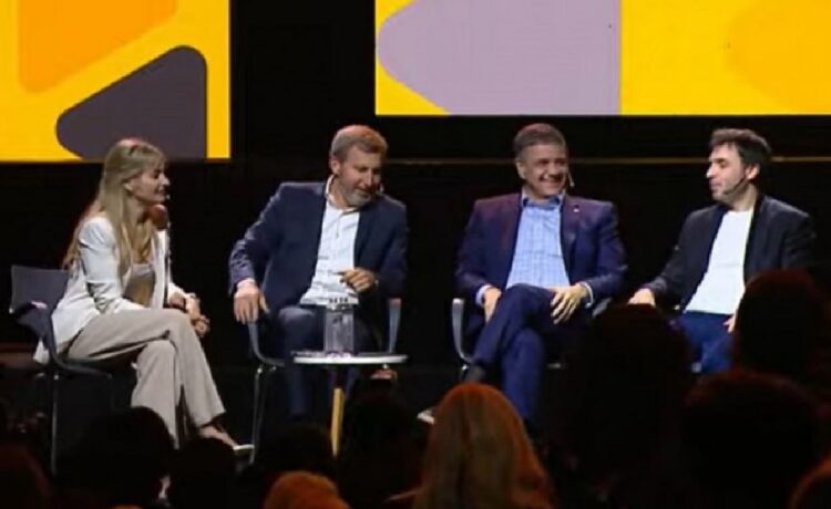 "Si no le cambiamos la vida a la gente no servimos para nada", dijo Frigerio en el relanzamiento del PRO