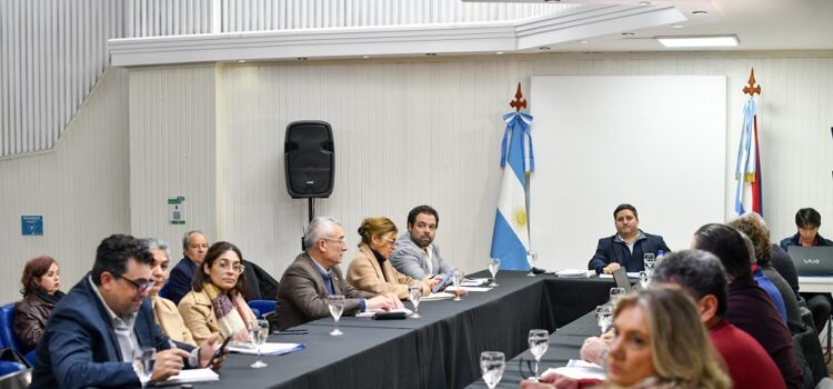 Paritaria: el gobierno convocó a los gremios docentes para este martes
