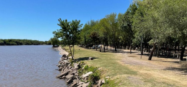 Estudiarán sedimentos y agua en río Gualeguaychú