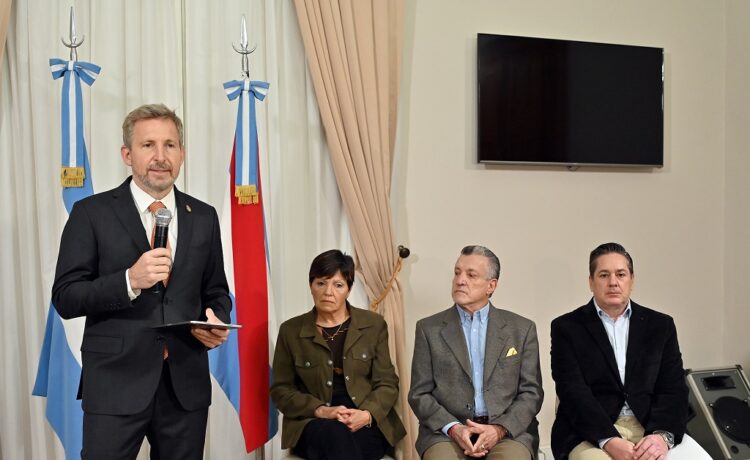 Frigerio anunció el congelamiento hasta fin de año del componente provincial de la tarifa eléctrica