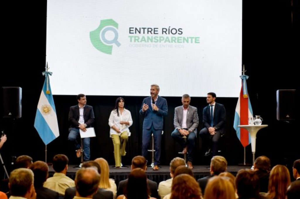 Frigerio firmó el compromiso de transparencia y apertura gubernamental