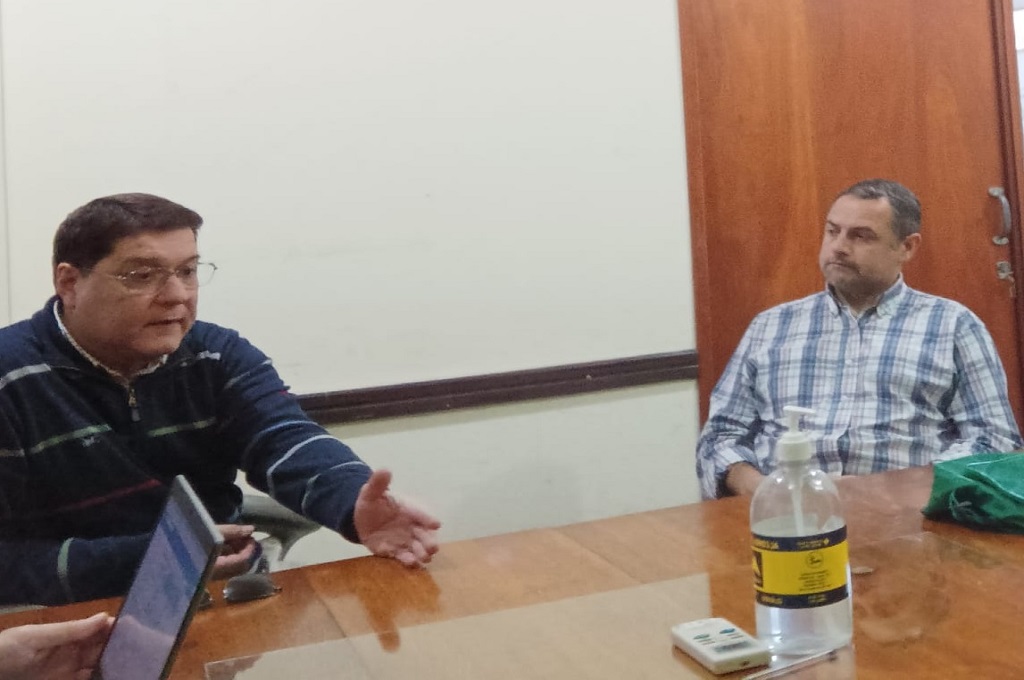 Carrozas estudiantiles de Gualeguaychú y Soriano Viajes de Uruguay firmarán un convenio