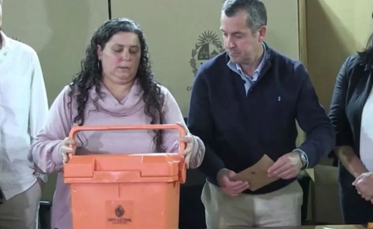 Tras el empate en San Bautista: el alcalde fue electo por sorteo