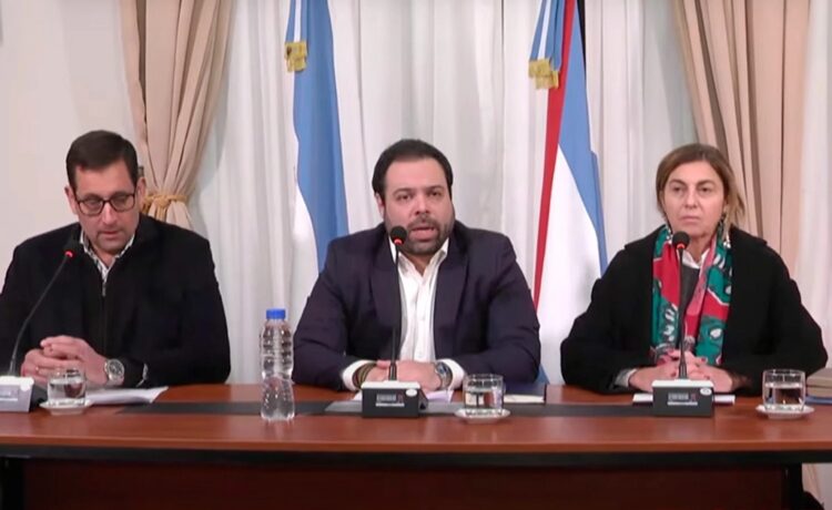 Troncoso adelantó qué puntos analizan incluir en la oferta a los docentes