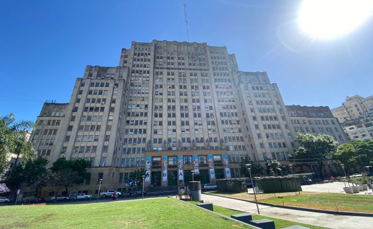 Osuna marcó que el financiamiento universitario cayó un 45,3% y pidió recomponer el salario docente