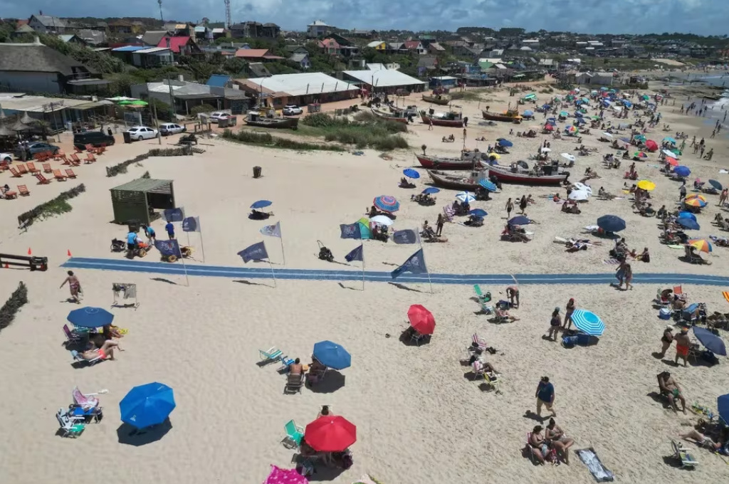 El destino de Uruguay que sufre por el descenso drástico de turismo argentino