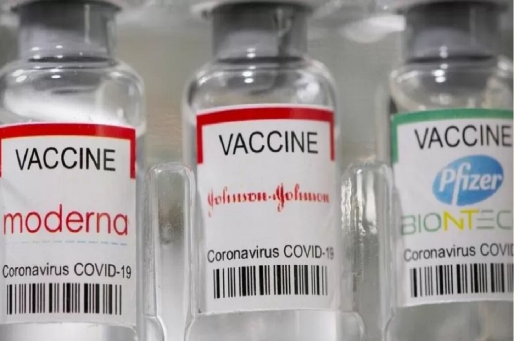 Vacuna bivalente COVID: ya se aplican en 14 provincias, ¿quiénes deben ponérselas y por qué son mejores que las anteriores?