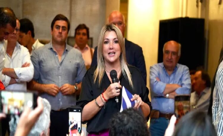 Valeria Ripoll apela al voto desde Argentina: "Ustedes son los protagonistas de que Uruguay no retroceda"
